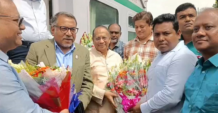পাবনা-ঢাকা ট্রেন চালুর সম্ভাব্যতা যাচাইয়ে পরিদর্শনে দুই সচিব