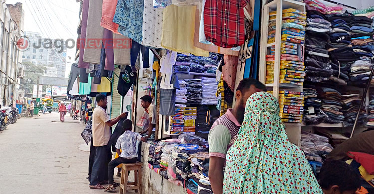 সাধ আর সাধ্যের সমন্বয় করে এখনো মার্কেটে ঢুকতে পারেননি নিম্নবিত্তরা