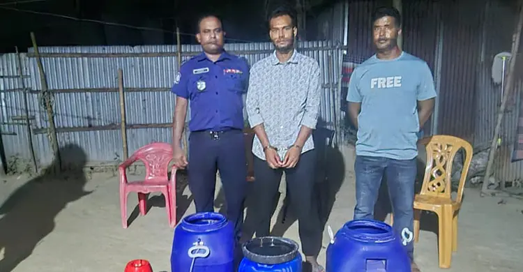 নকল দুধ তৈরির দায়ে ব্যবসায়ীকে কারাদণ্ড, লাখ টাকা জরিমানা