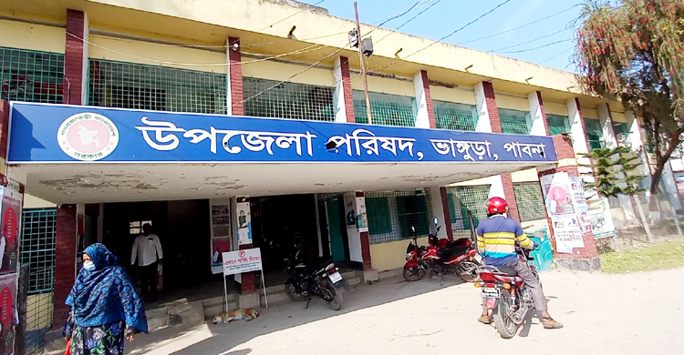 আওয়ামী লীগ নেতার বিরুদ্ধে ১৮ কৃষকের অভিযোগ