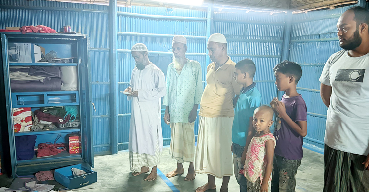 মসজিদের দানবাক্স ভেঙে টাকা নিয়ে গেলো চোর