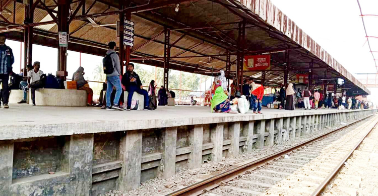 ‘আই আর’ ট্রেনের রুট সংক্ষিপ্ত, ‘উত্তরা এক্সপ্রেস’ বন্ধ ঘোষণা