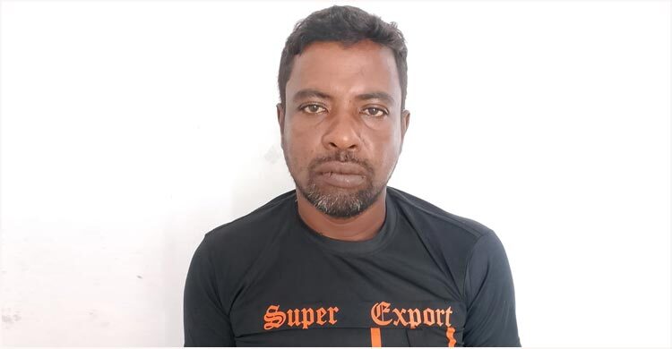 জমি লিখে না দেওয়ায় মা-বাবাকে বাড়িছাড়া করা সেই ছেলে গ্রেফতার