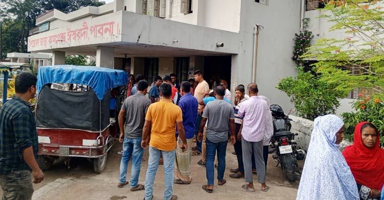 ইজারা নিয়ে দ্বন্দ্বে পদ্মা নদীতে গোলাগুলি, গুলিবিদ্ধ ২