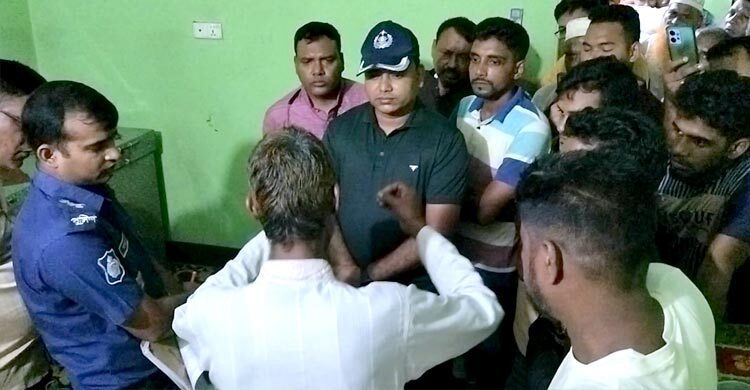 ছেলেকে বাঁচাতে গিয়ে লাঠির আঘাতে প্রাণ গেলো মায়ের