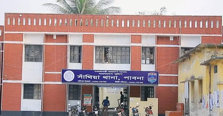 পাবনায় ভেলাবাইচ নিয়ে দ্বন্দ্বে দুই গ্রামের সংঘর্ষ, আহত ১৫