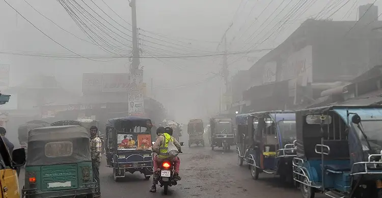 ঈশ্বরদীতে দুই দিন সূর্যের দেখা নেই, তাপমাত্রা ৮ দশমিক ৫ ডিগ্রি