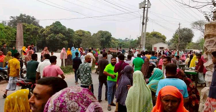 ভিজিএফের চাল বিতরণ বন্ধ, খালি হাতে ফিরলেন হতদরিদ্ররা