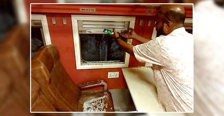 রাজশাহীগামী সিল্কসিটি ট্রেনে পাথর নিক্ষেপ, শিশুসহ আহত ৬