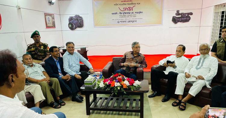 পাবনায় মুক্তিযুদ্ধের স্মৃতিচারণ করলেন রাষ্ট্রপতি