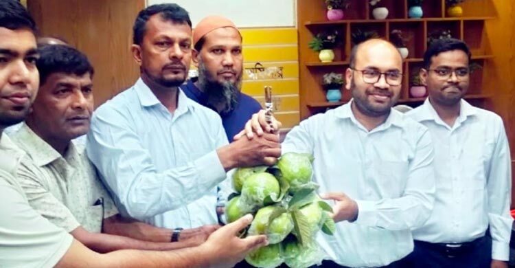 কৃষিমন্ত্রীর ফোনেও ভাগ্য বদলায়নি কৃষকদের