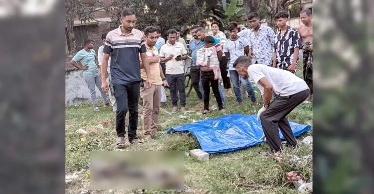 পাবনায় হাসপাতালের কূপ থেকে মানবকঙ্কাল উদ্ধার