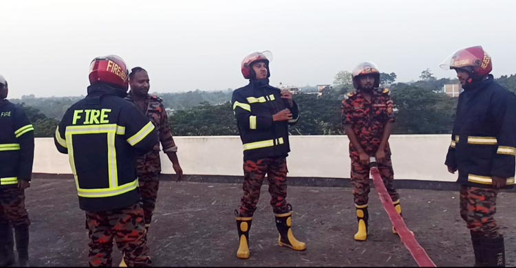 পাবিপ্রবির এক্সাম হল ভবনে অগ্নিকাণ্ড