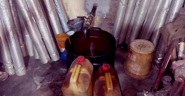 জামায়াত নেতার অবৈধ পাম্পে তেল মজুতের দায়ে জরিমানা