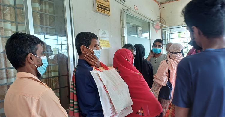 দুই চিকিৎসকে খুঁড়িয়ে চলছে পাবনা বক্ষব্যাধি হাসপাতাল