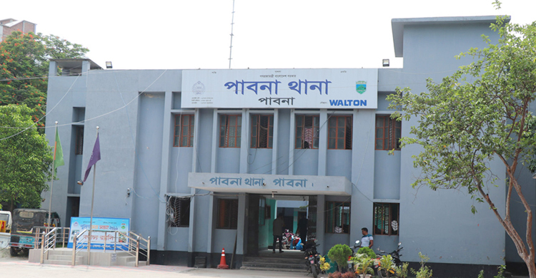 পাবনায় আধিপত্য বিস্তার নিয়ে সংঘর্ষ-গুলি, আহত ১২