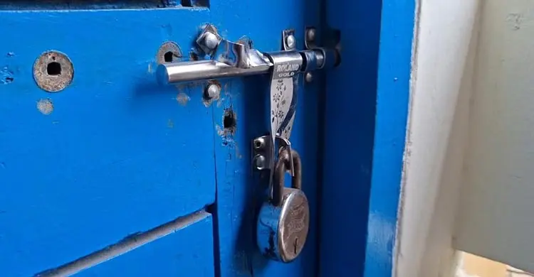 এক প্রাথমিক বিদ্যালয়ে ৬ মাসে চারবার চুরি