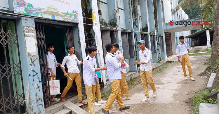 যে মাঠে বিজ্ঞানী জগদীশ চন্দ্র বসুর পদচিহ্ন সেখানে আজ কেবলই সংকট