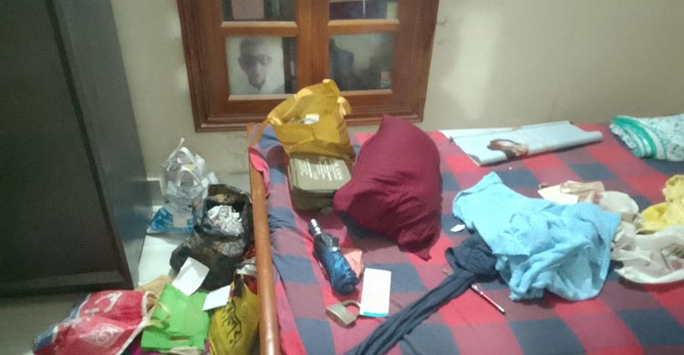 পাবনায় গৃহকর্মীর হাত-পা বেঁধে ডাকাতি, বাড়ির মালিককে মারধর