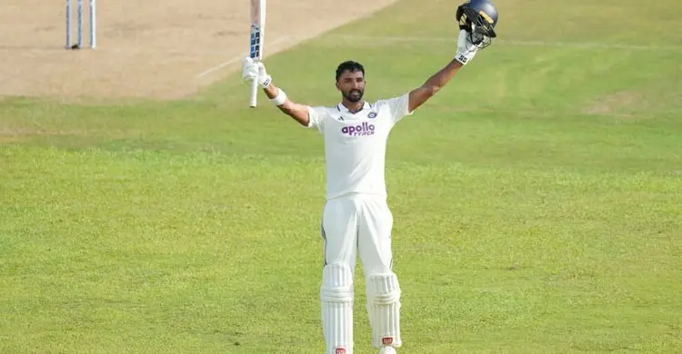 ২১ মাস পর টেস্ট দলে ফিরে ক্যারিয়ারসেরা ইনিংস পাডিক্কেলের