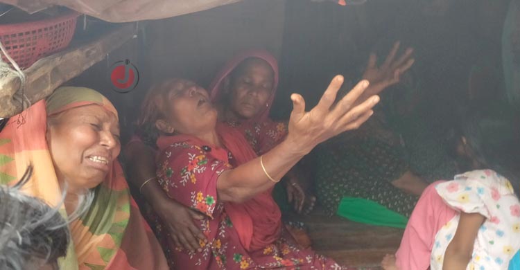 কালুখালী উপজেলায় নিহত ৮ জনের দাফন সম্পন্ন, শোকে কাতর পরিবার