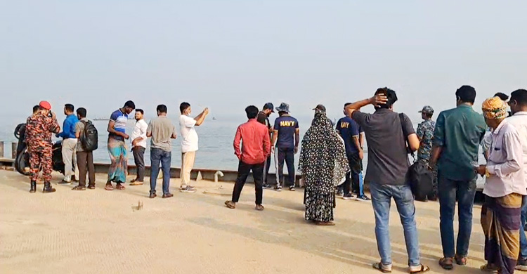 রিপন নামের একজন নিখোঁজ, পদ্মায় ফের চলছে উদ্ধারকাজ