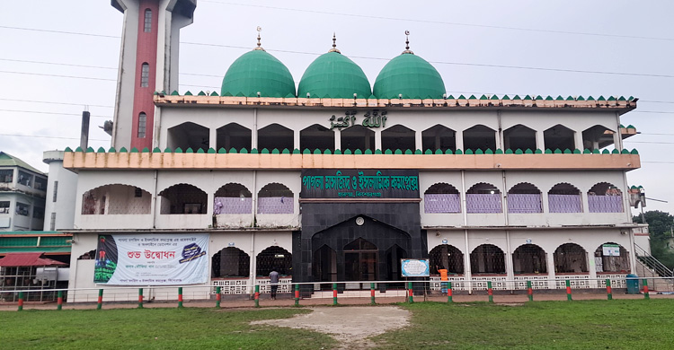 পাগলা মসজিদের দানবাক্সে মিললো ৩২ বস্তা টাকা