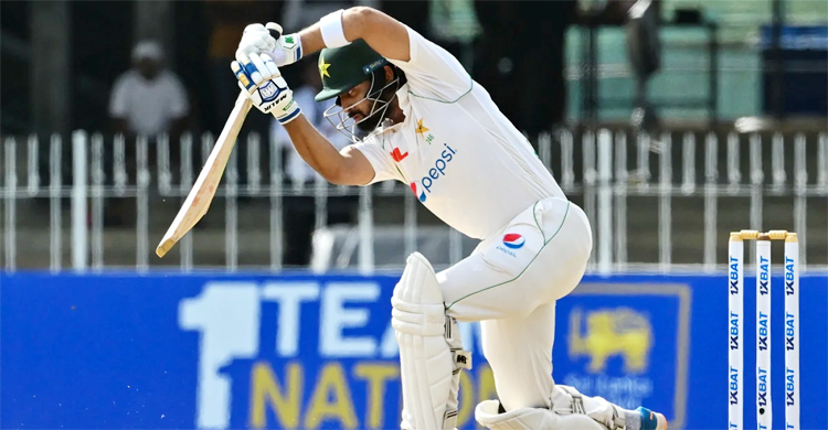 কলম্বো টেস্টে প্রথম দিনই শক্ত অবস্থানে পাকিস্তান