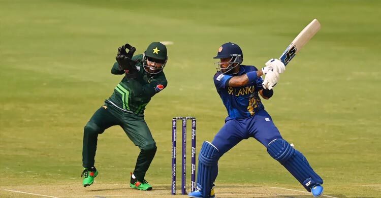 Oz qolimni hammaga korsatdim