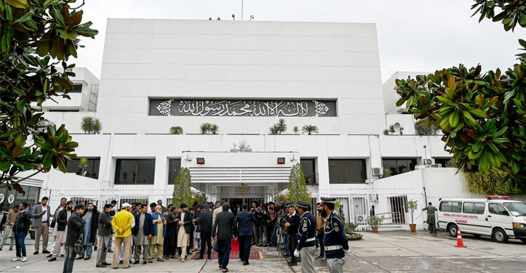 সংবিধান সংশোধনে পাকিস্তানে চলছে ভোটগ্রহণ, বিরোধীদের প্রতিবাদ