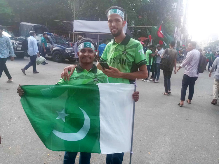 ‘পাকিস্তানের জার্সি পরে এসেছি বাংলাদেশকে জেতানোর জন্য’