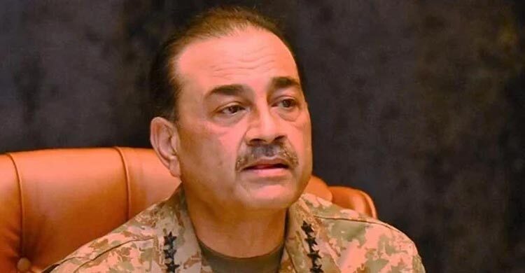 আল্লাহ আমাকে দেশের অভিভাবক বানিয়েছেন: পাকিস্তানের সেনাপ্রধান