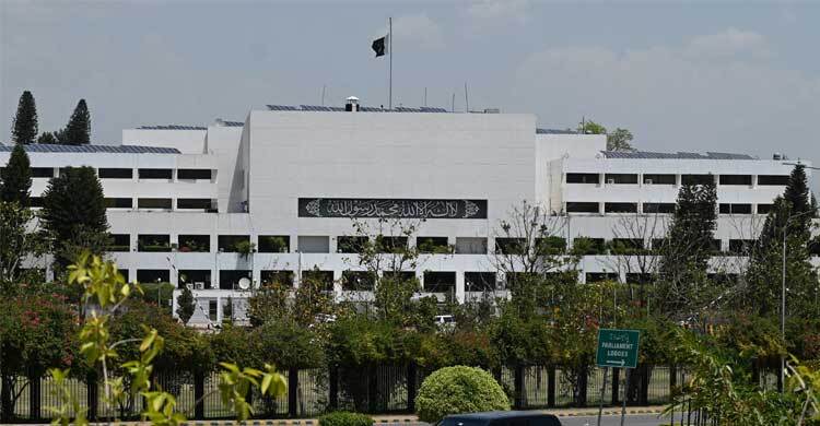 অধিবেশন বর্জন ও পার্লামেন্টের বাইরে প্রতিবাদ সমাবেশ করবে পিটিআই