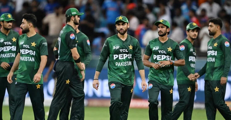 ঢাকায় পৌঁছে বিমানবন্দরেই সেহরি করবেন পাকিস্তানি ক্রিকেটাররা