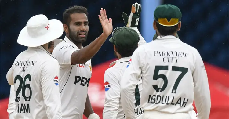 ৩৪৪ রানে ওয়েস্ট ইন্ডিজকে অলআউট করলো পাকিস্তান