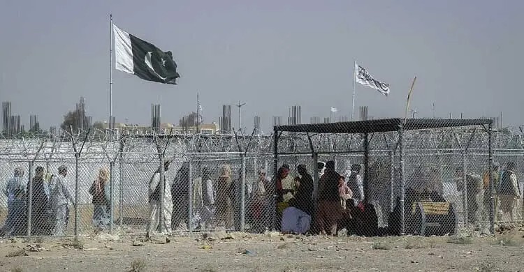 আফগানিস্তানজুড়ে ফের বিমান হামলা চালিয়েছে পকিস্তান