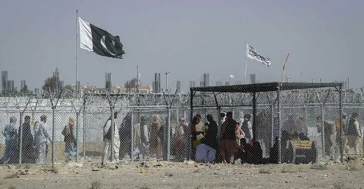 আফগানিস্তানের ২ প্রদেশে পাকিস্তানের বিমান হামলা