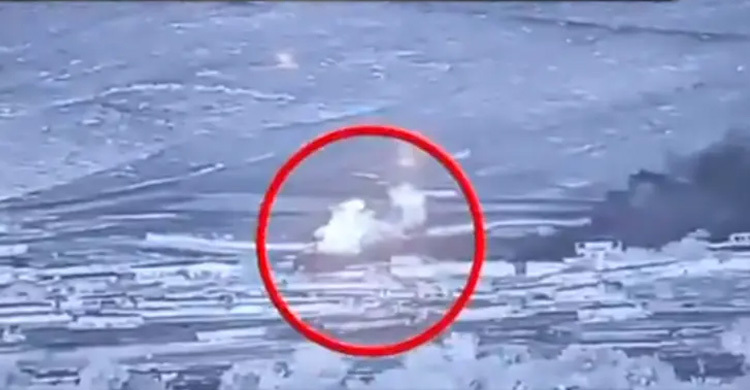 আফগানিস্তানের হামলায় পাকিস্তানের ৫৮ সেনা নিহত, বিপুল অস্ত্র দখলের দাবি