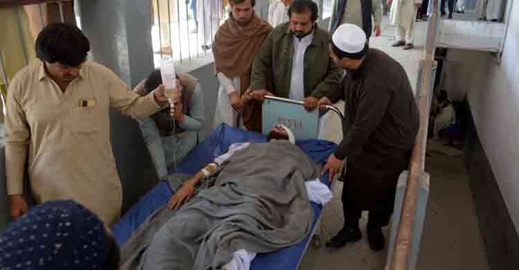 পাকিস্তানে একাধিক ‘সন্ত্রাসী’ হামলায় নিহত ১৪