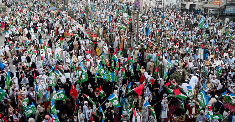 পাকিস্তানে ইসরায়েলবিরোধী বিক্ষোভে সংঘর্ষ, পুলিশসহ নিহত ৫