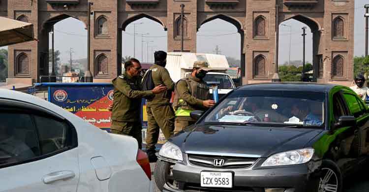 আত্মঘাতী বোমা হামলার পর ইসলামাবাদে কঠোর নিরাপত্তা, সতর্ক পাকিস্তান সরকার