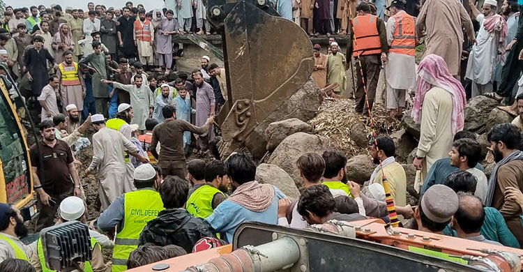 200 killed as flash floods wreak havoc in Pakistan's north