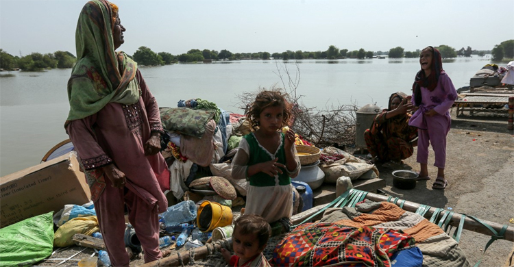 ভয়াবহ বন্যার পর এবার কলেরার ঝুঁকিতে পাকিস্তান