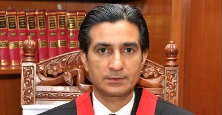 পাকিস্তানে সংবিধান সংশোধন নিয়ে বিতর্ক, আরও এক বিচারপতির পদত্যাগ