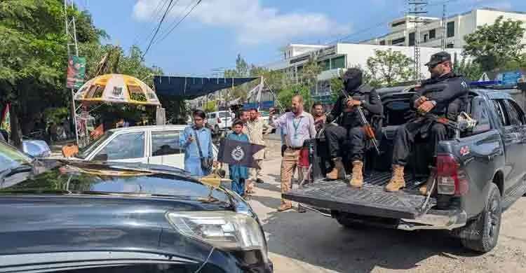 আজাদ কাশ্মীরে পাকিস্তানি নিরাপত্তা বাহিনীর গুলিতে দুই দিনে নিহত ৩০