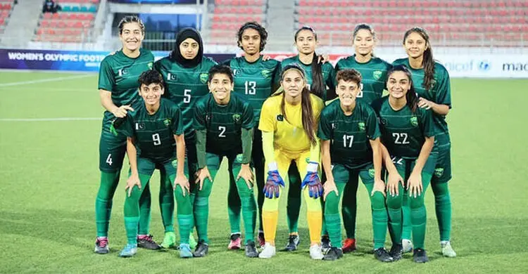 ভারতে মেয়েদের সাফ হলেই পাকিস্তানের ‘না’