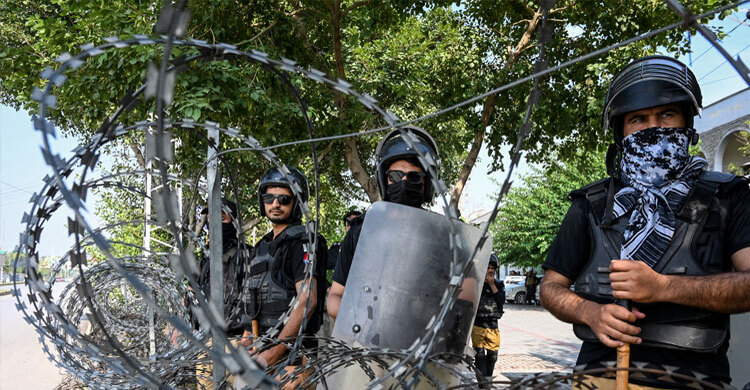 পাকিস্তানের ইসলামাবাদে ১৪৪ ধারা জারি