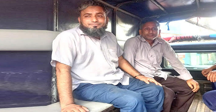 কিশোরগঞ্জে শোক দিবসের খিচুড়ি খেতে গিয়ে দুই শিক্ষক গ্রেফতার