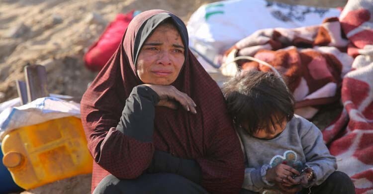 গণহত্যা চালানো ইসরায়েলি বাহিনীর মধ্যে বহুজাতিক সেনাদের উপস্থিতি