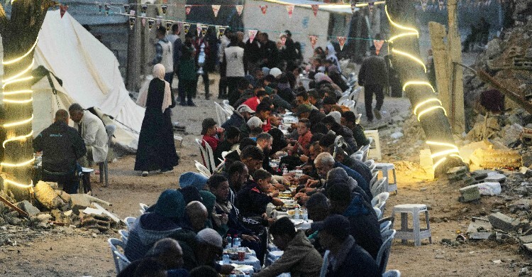 ধ্বংসস্তূপে চাপা ঈদ আনন্দ, মধ্যপ্রাচ্যজুড়ে হাহাকার আর অনিশ্চয়তা